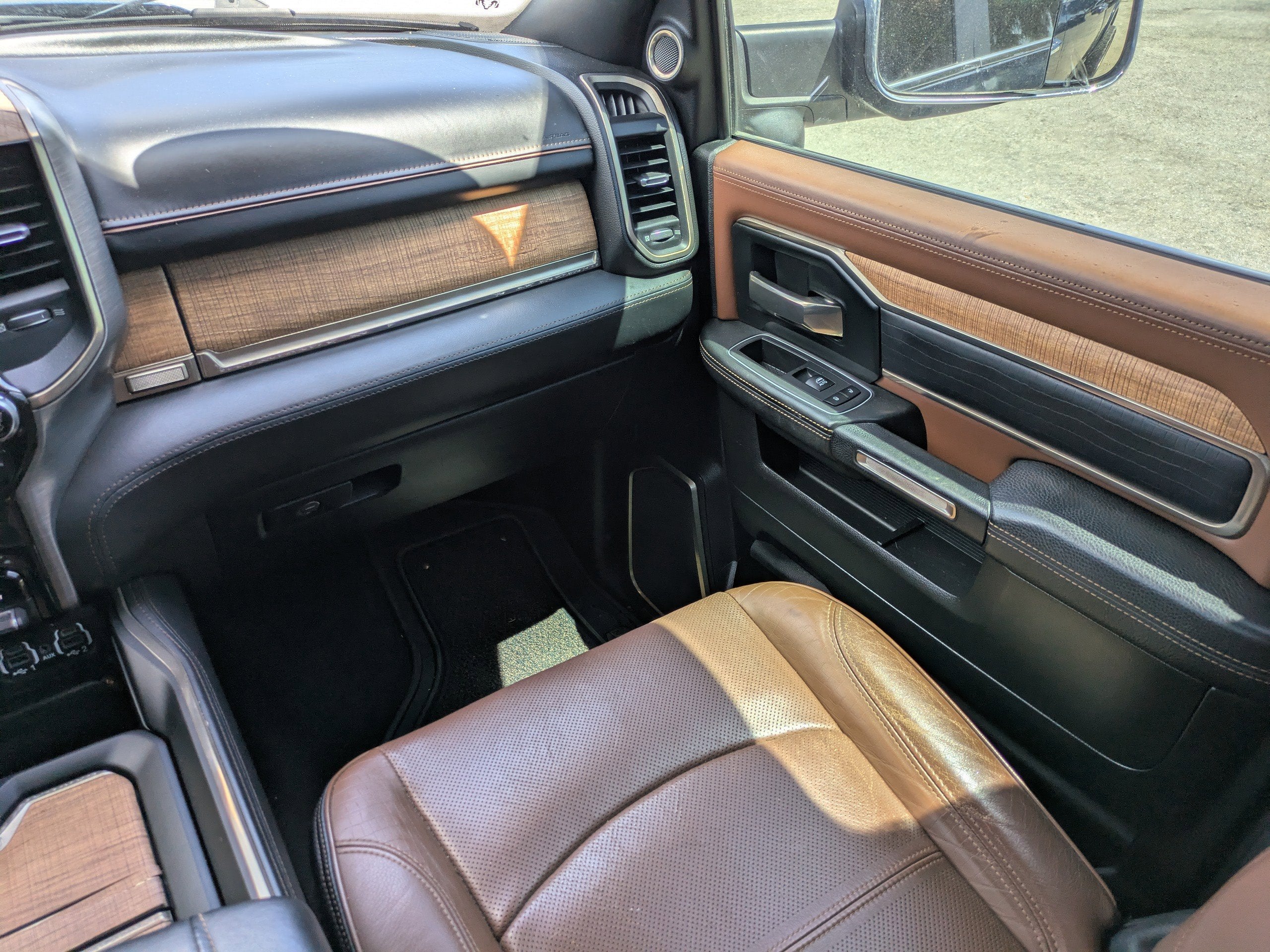 2020 RAM 2500 Laramie Longhorn Crew Cab 4x4 6'4" Box