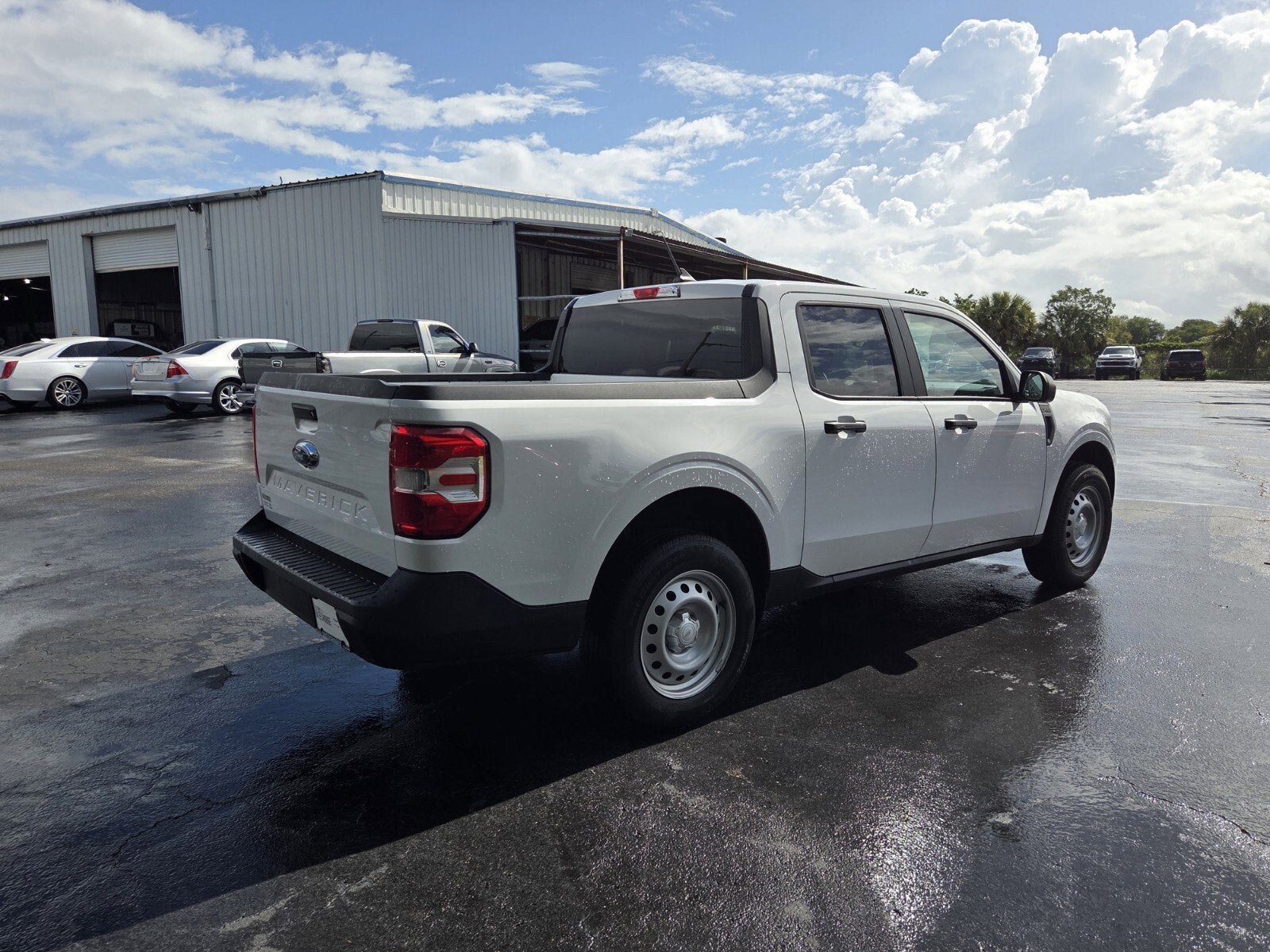 2022 Ford Maverick XL