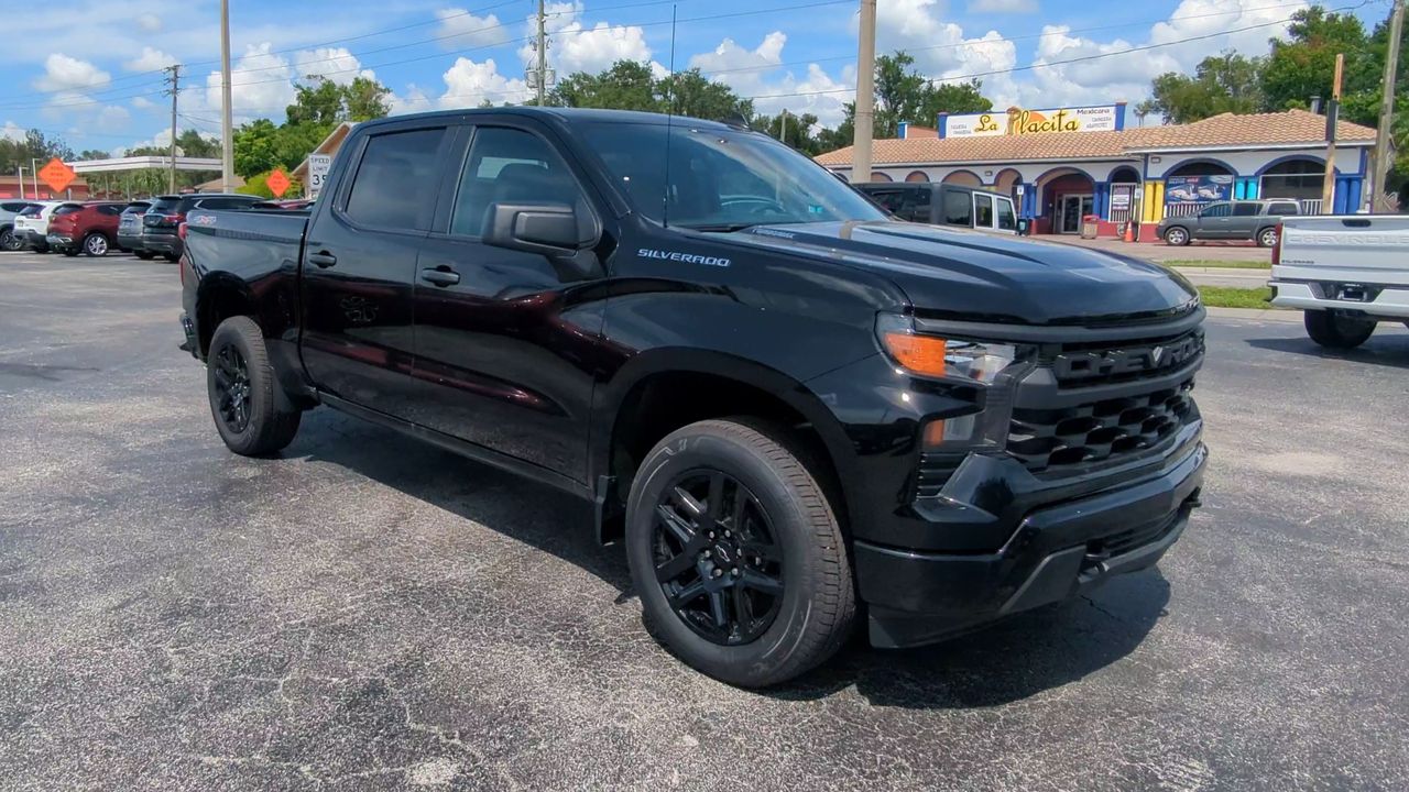 2025 Chevrolet Silverado 1500 Custom
