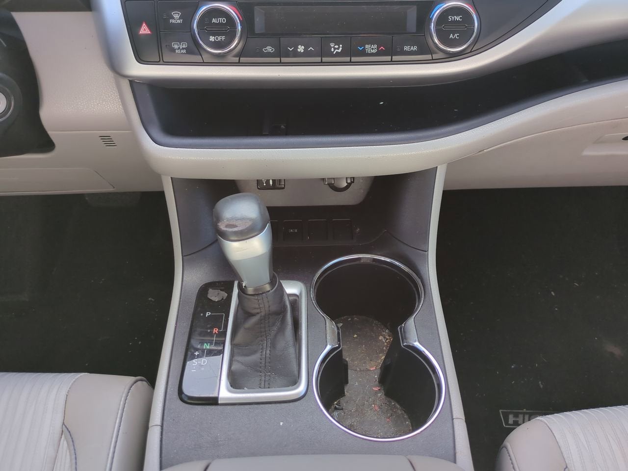 2015 Toyota Highlander LE Plus V6