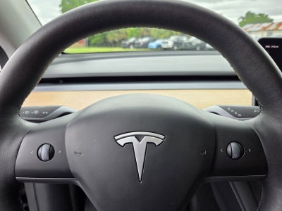 2024 Tesla Model Y Base