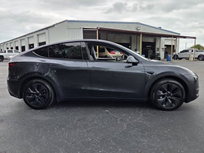 2024 Tesla Model Y Base