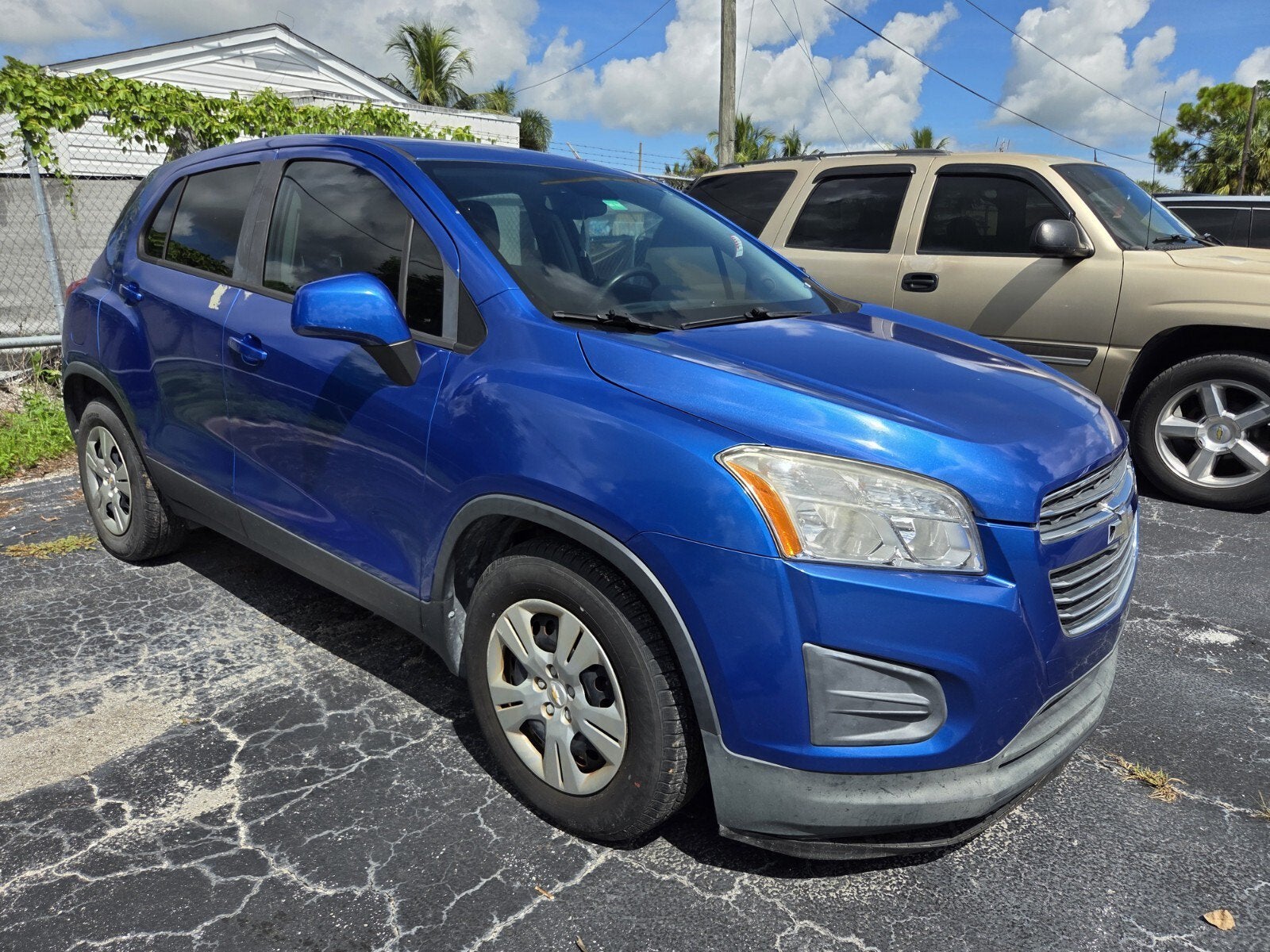 Used 2016 Chevrolet Trax LS with VIN KL7CJKSB1GB758445 for sale in Belle Glade, FL