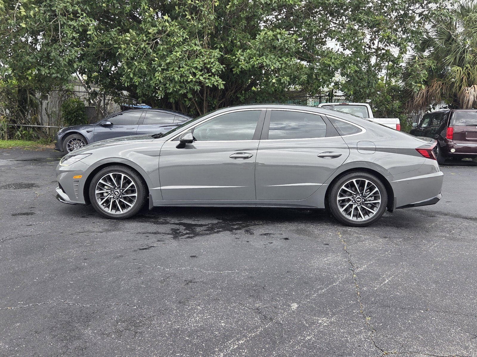 Used 2022 Hyundai Sonata Limited with VIN KMHL34J29NA203607 for sale in Belle Glade, FL
