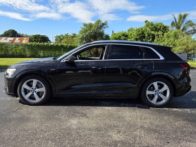 2019 Audi e-tron Premium Plus