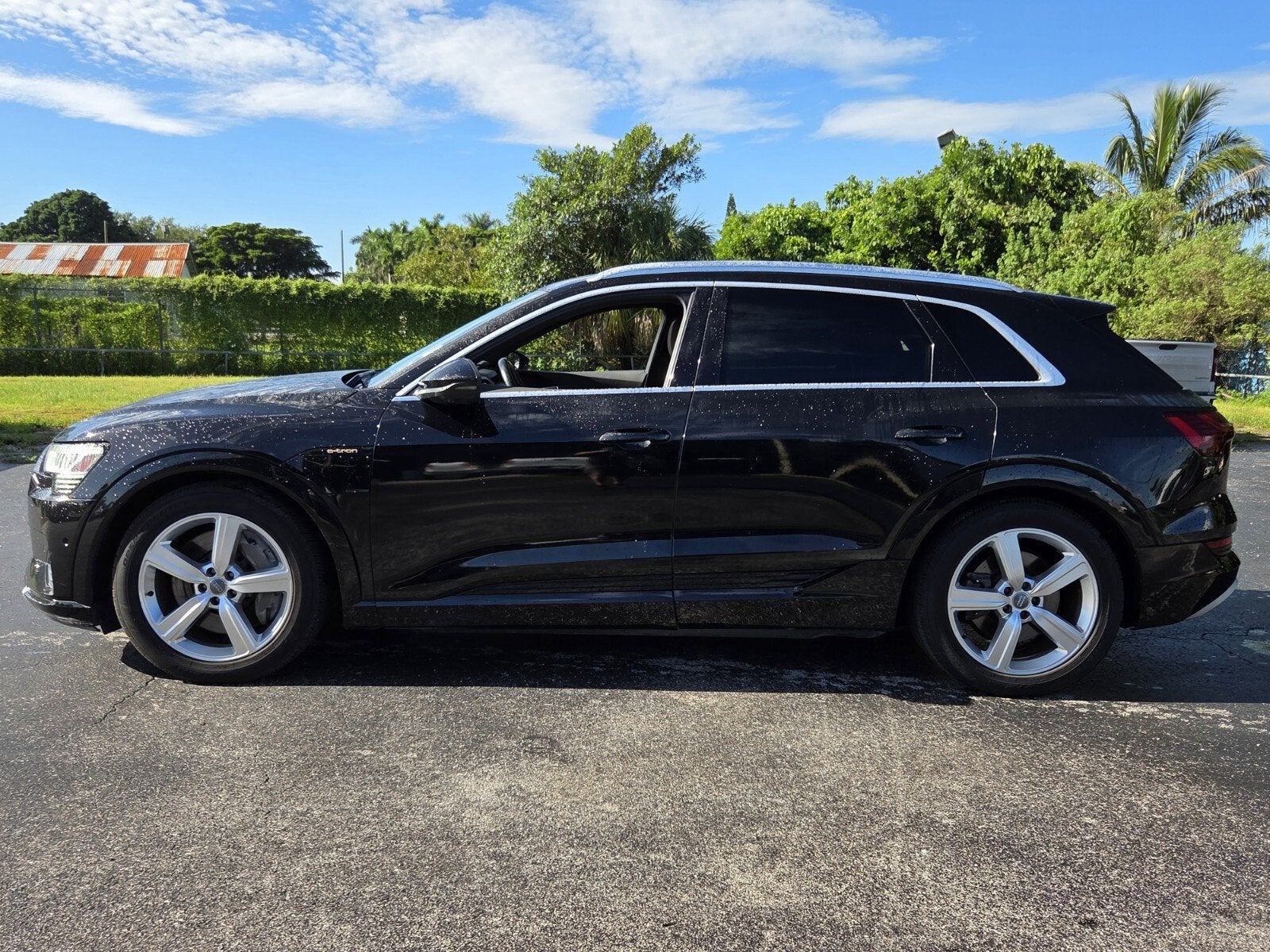 2019 Audi e-tron Premium Plus