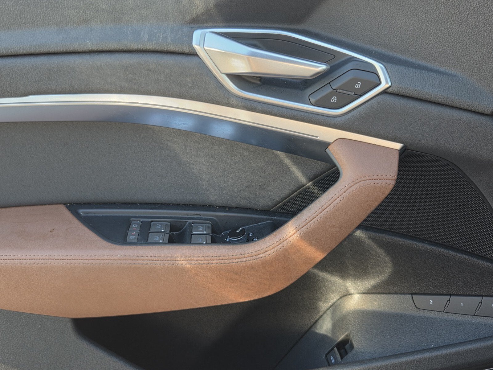 2019 Audi e-tron Premium Plus