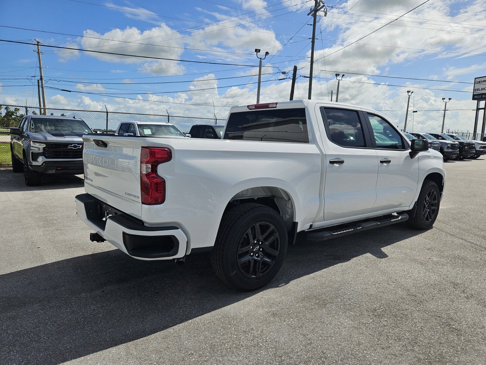 2025 Chevrolet Silverado 1500 Custom