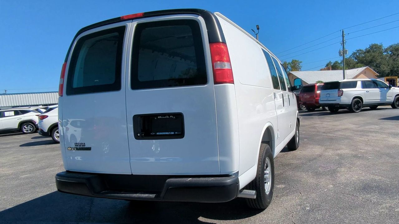 2025 Chevrolet Express Cargo 2500 WT