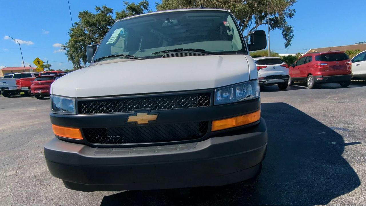 2025 Chevrolet Express Cargo 2500 WT