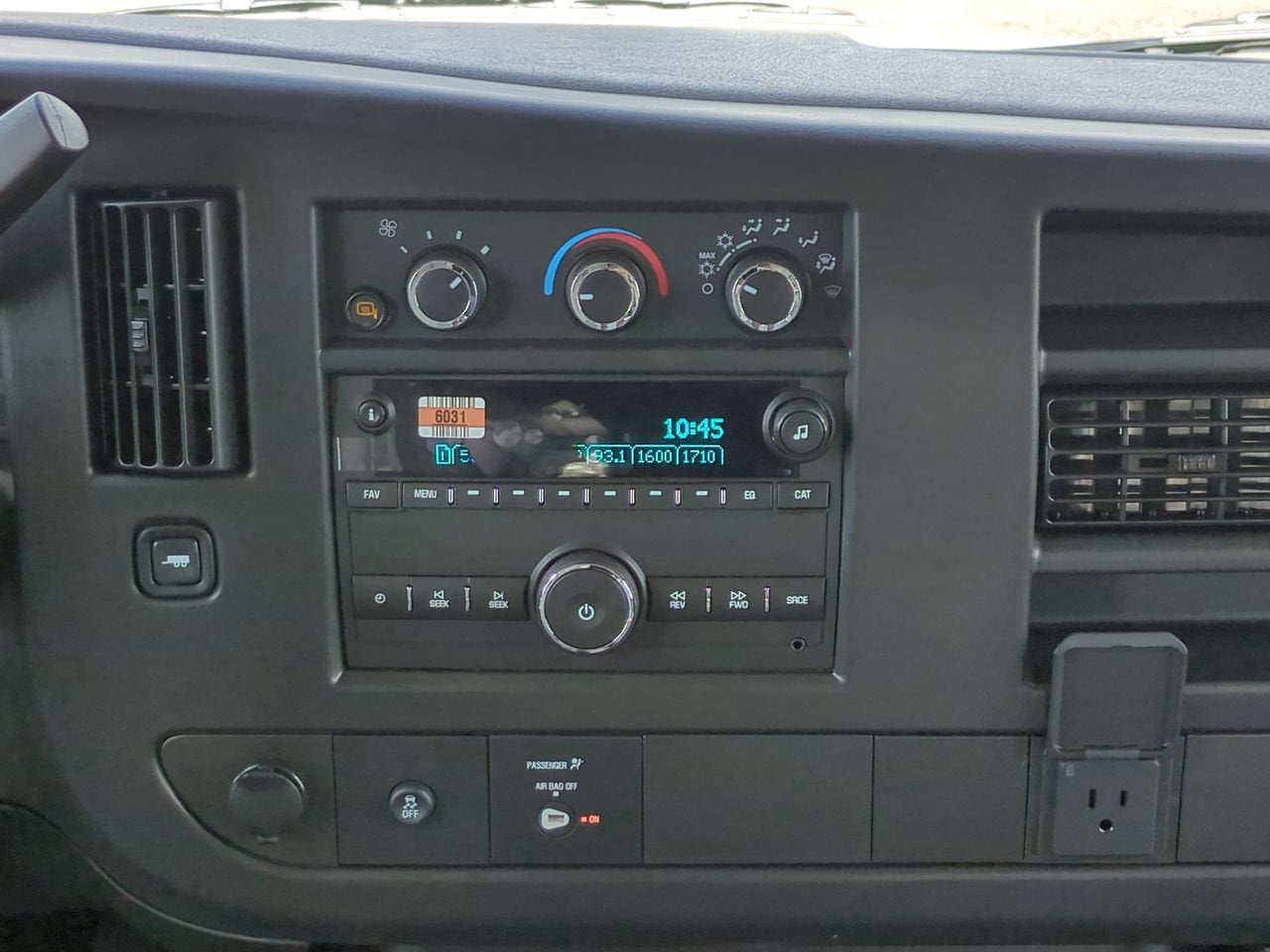 2026 Chevrolet Express Cargo WT