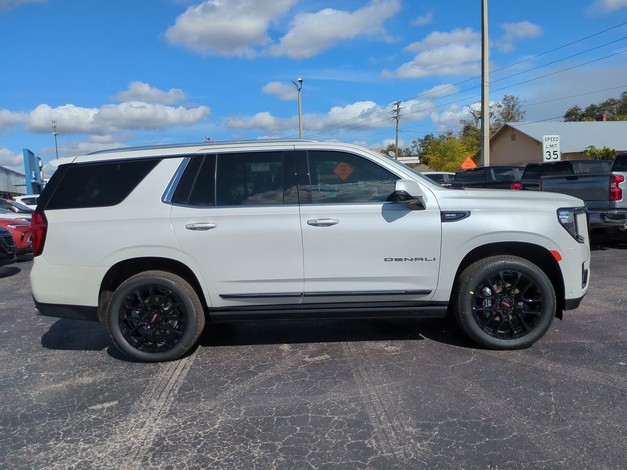 2023 GMC Yukon Denali Ultimate