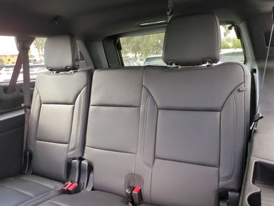 2025 Chevrolet Suburban LT