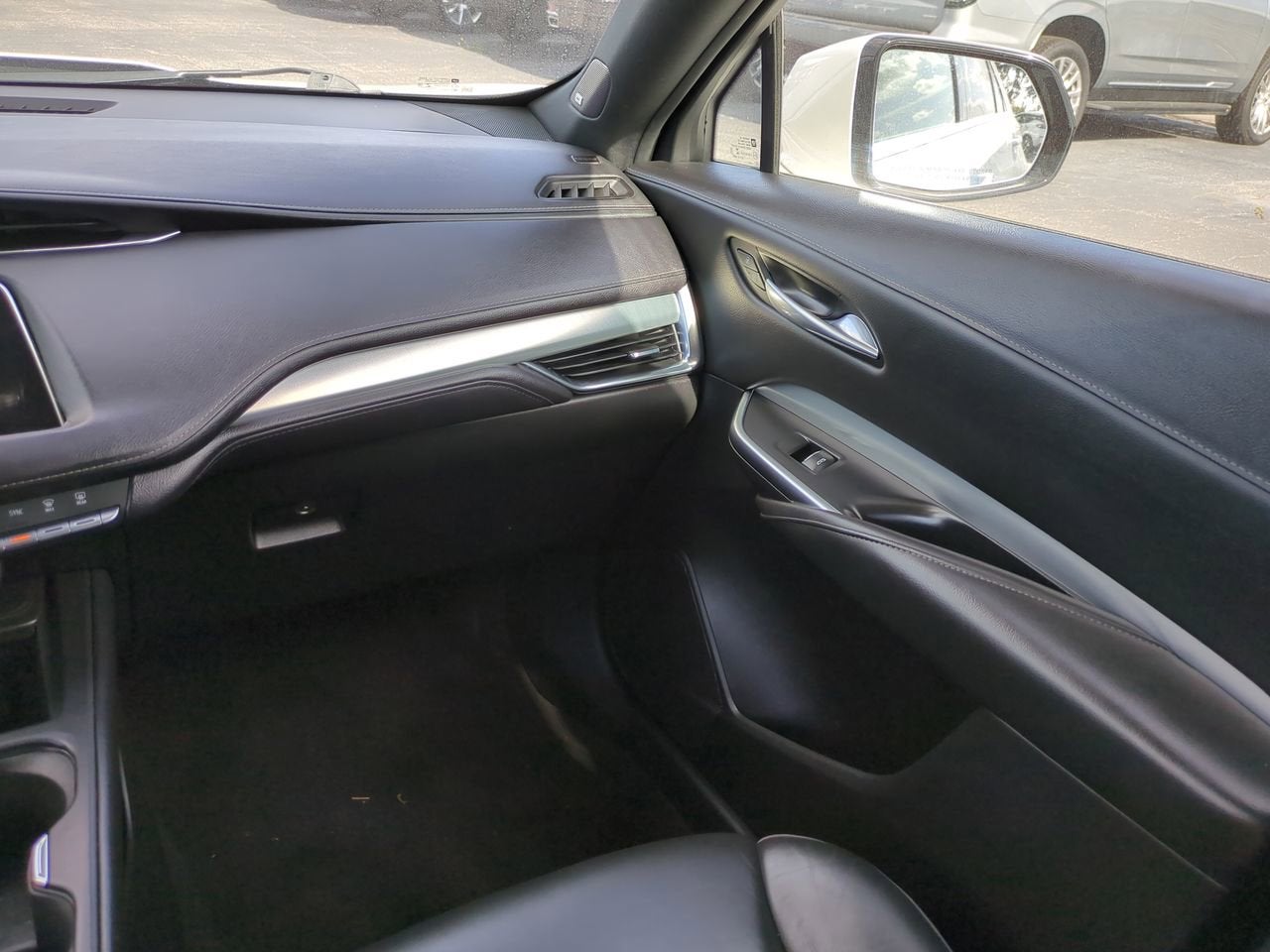 2022 Cadillac XT4 Premium Luxury