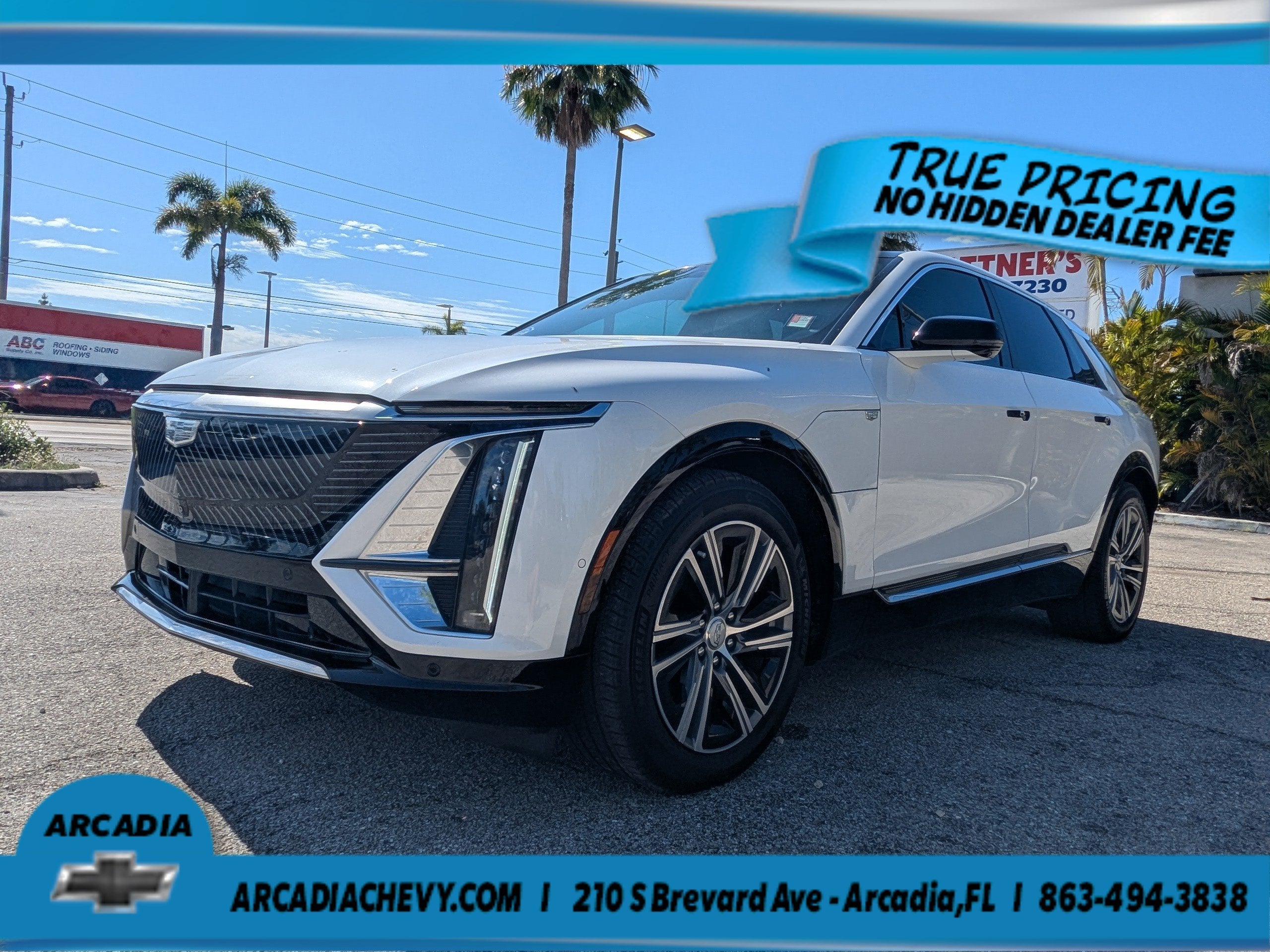 2024 Cadillac LYRIQ Luxury 1