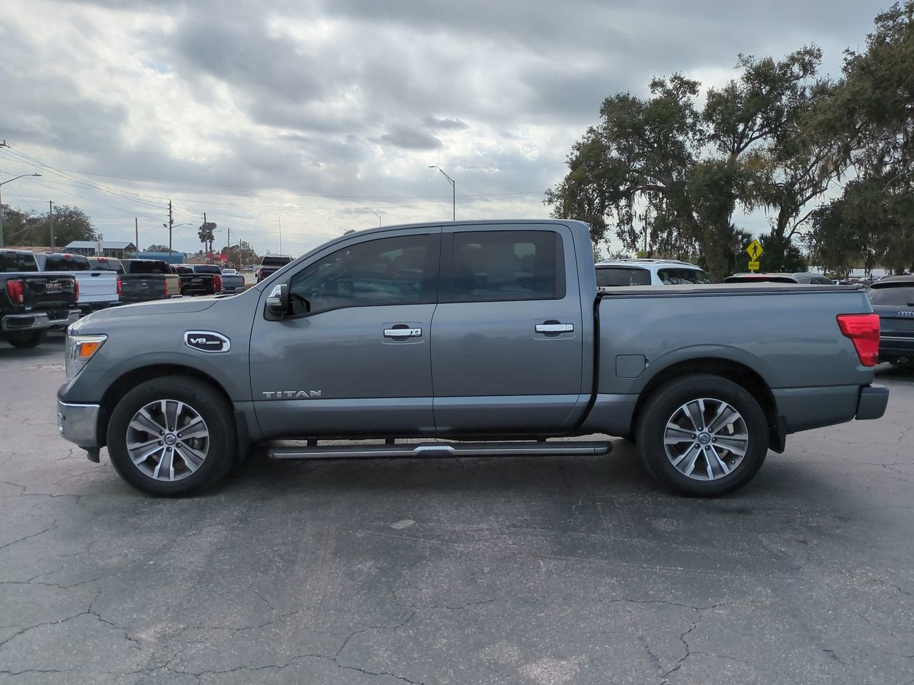 2017 Nissan TITAN SL