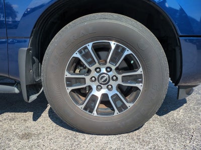 2023 Nissan TITAN Crew Cab SV 4x2