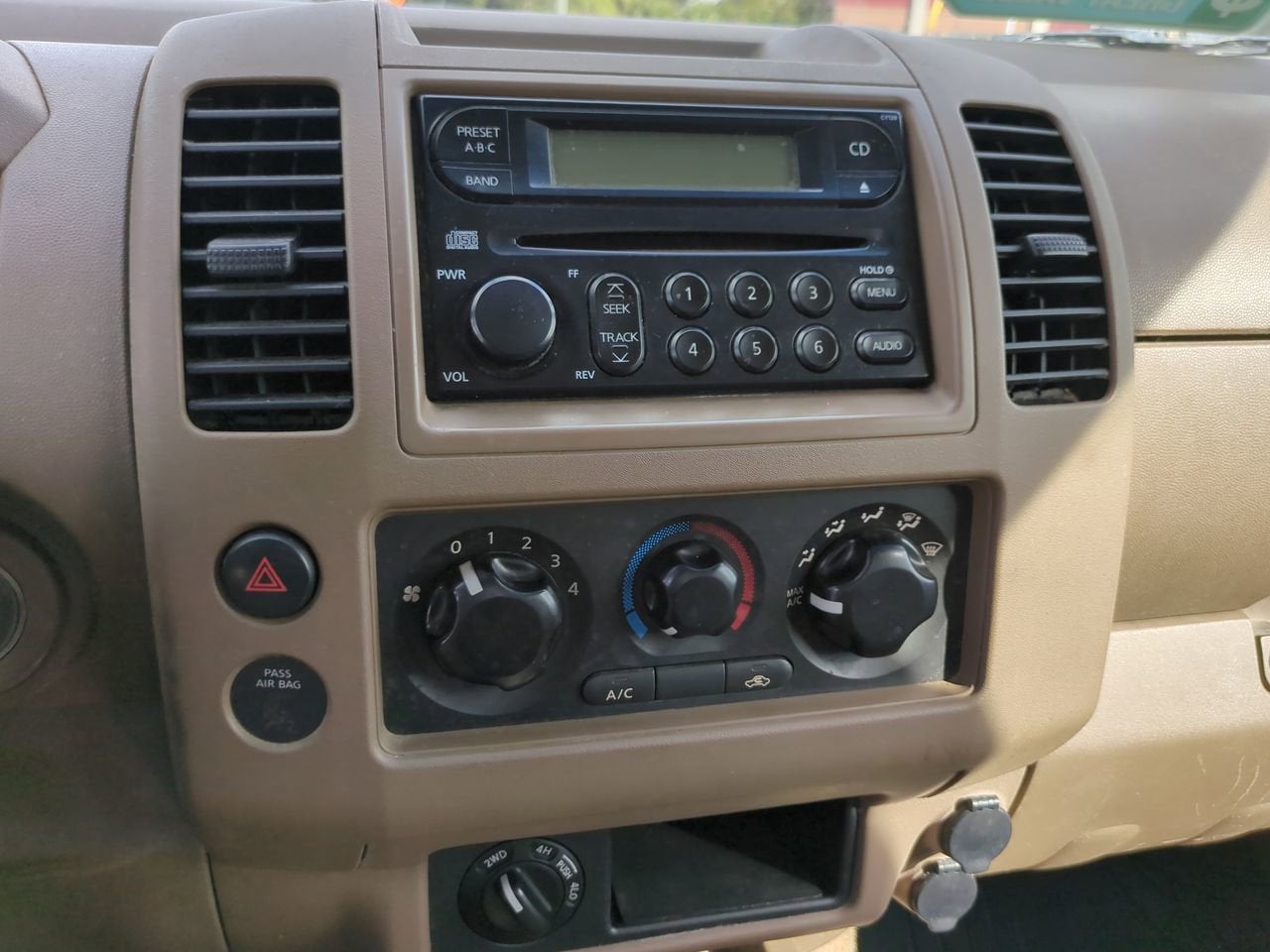 2006 Nissan Frontier SE