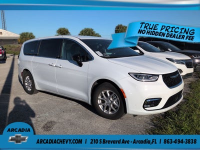 2026 Chrysler Pacifica Select