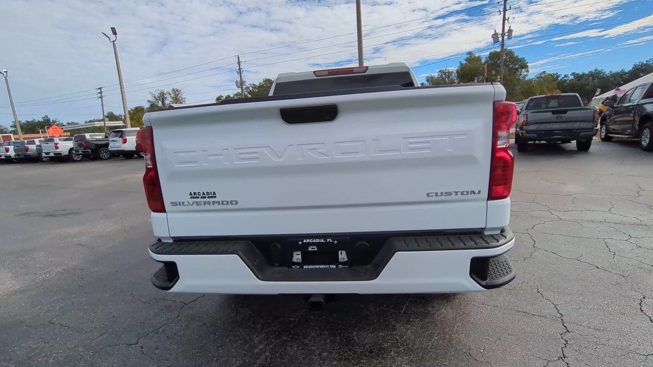 2025 Chevrolet Silverado 1500 Custom