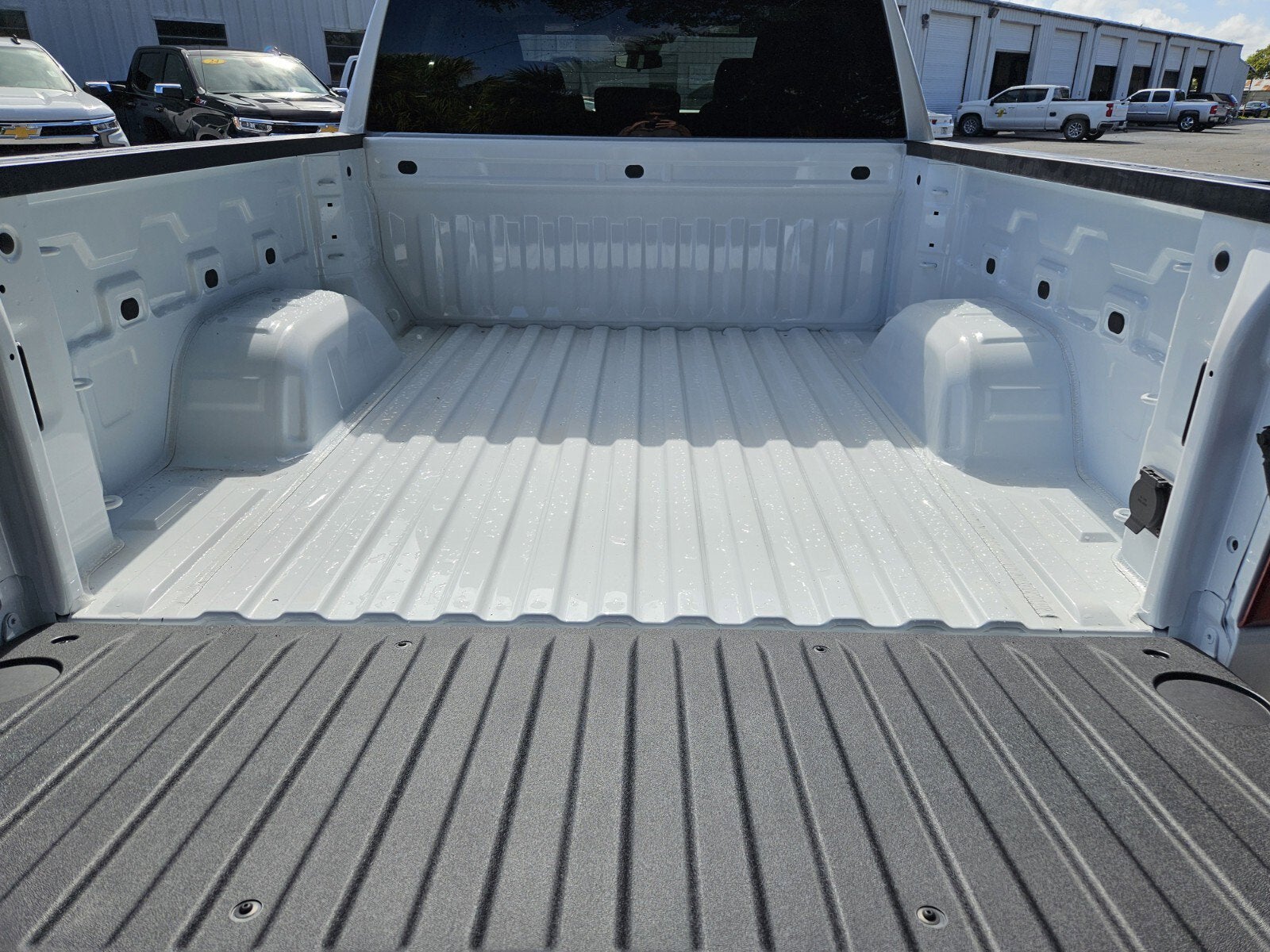 2025 Chevrolet Silverado 1500 LT (2FL)