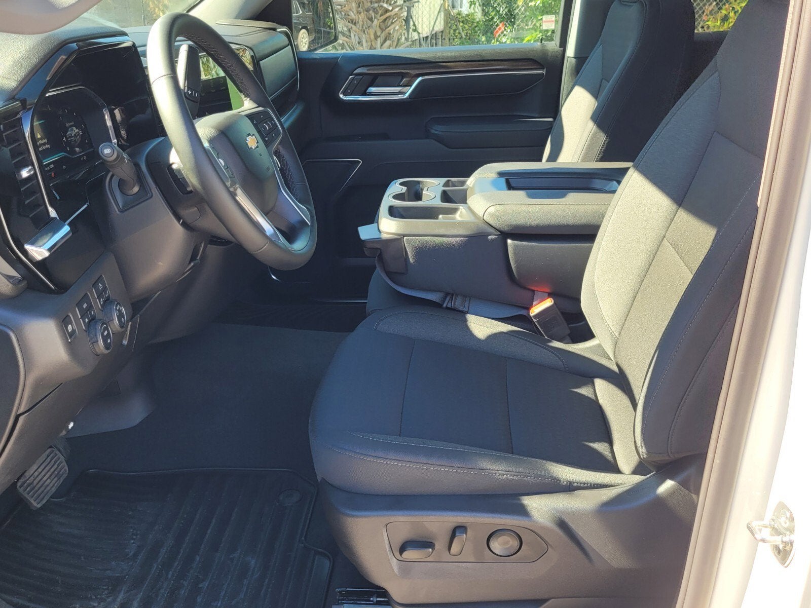 2025 Chevrolet Silverado 1500 LT (2FL)