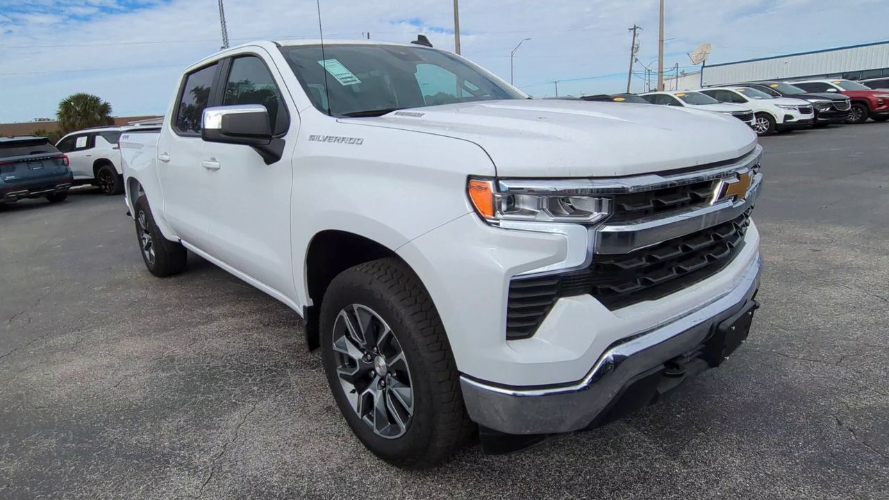 2025 Chevrolet Silverado 1500 LT (2FL)