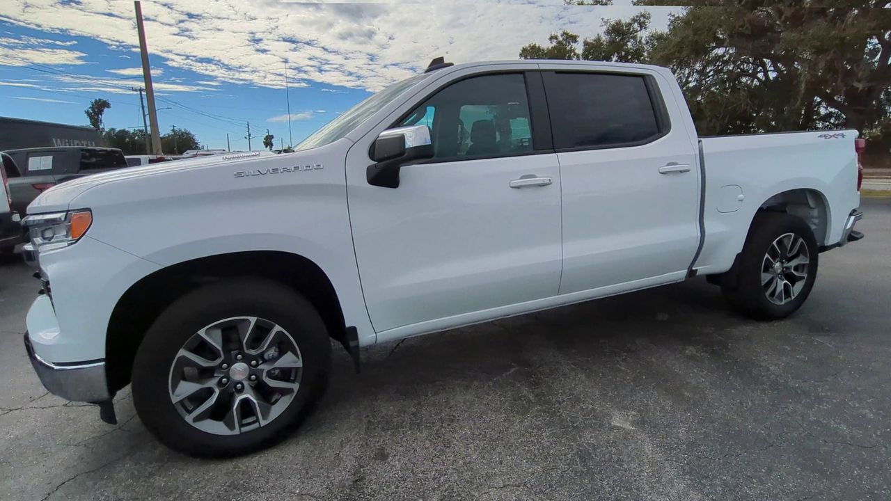 2025 Chevrolet Silverado 1500 LT (2FL)