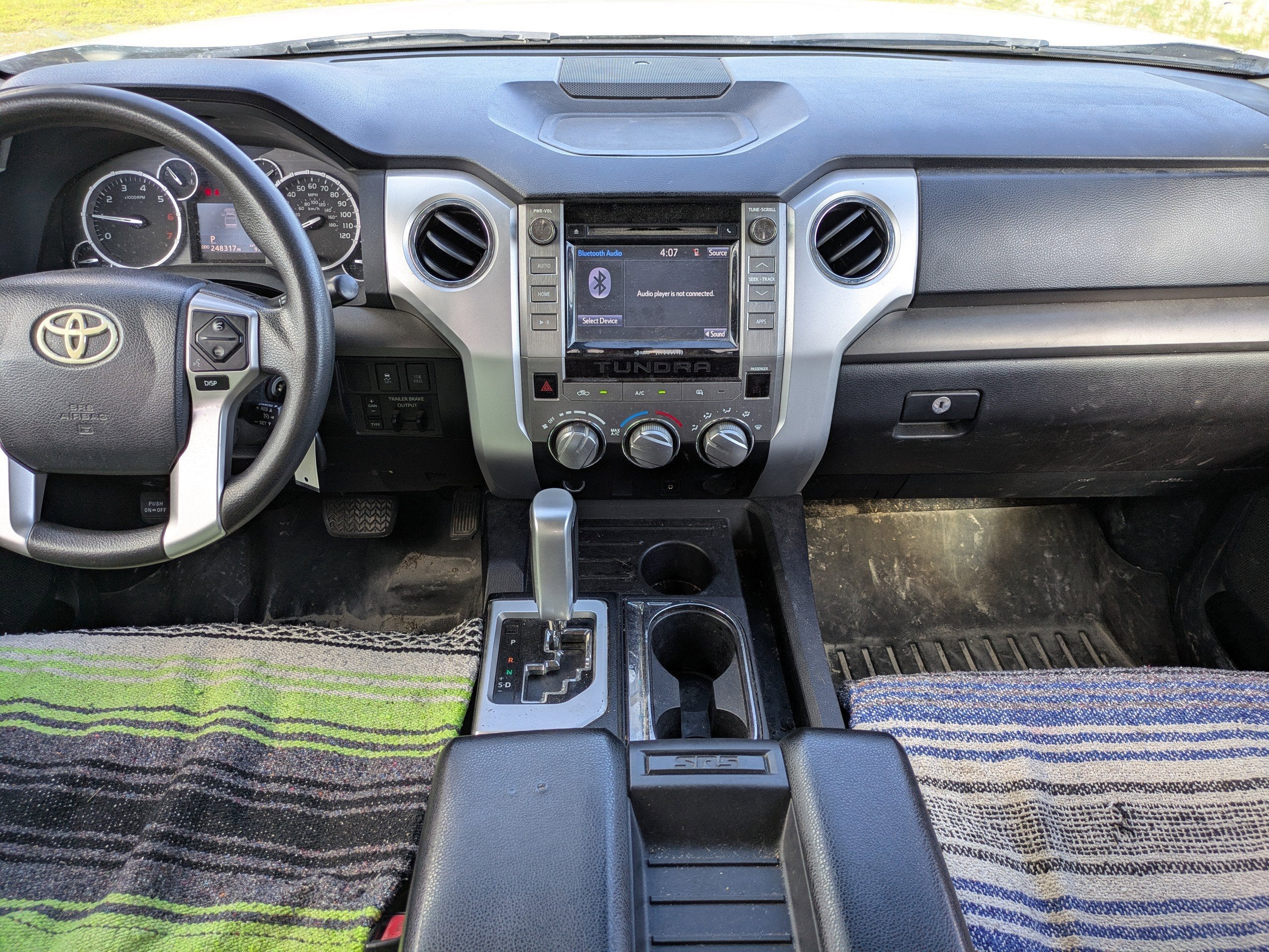 2016 Toyota Tundra SR5 5.7L V8