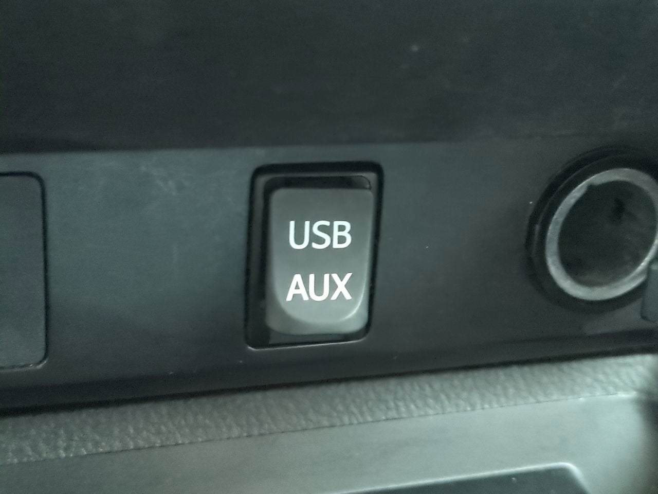 2016 Toyota Tundra SR5 5.7L V8