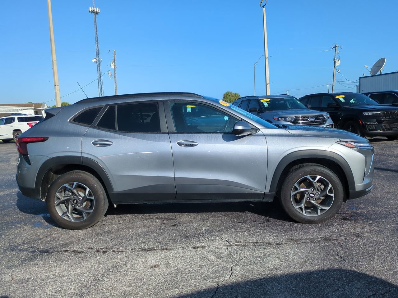 2025 Chevrolet Trax LT