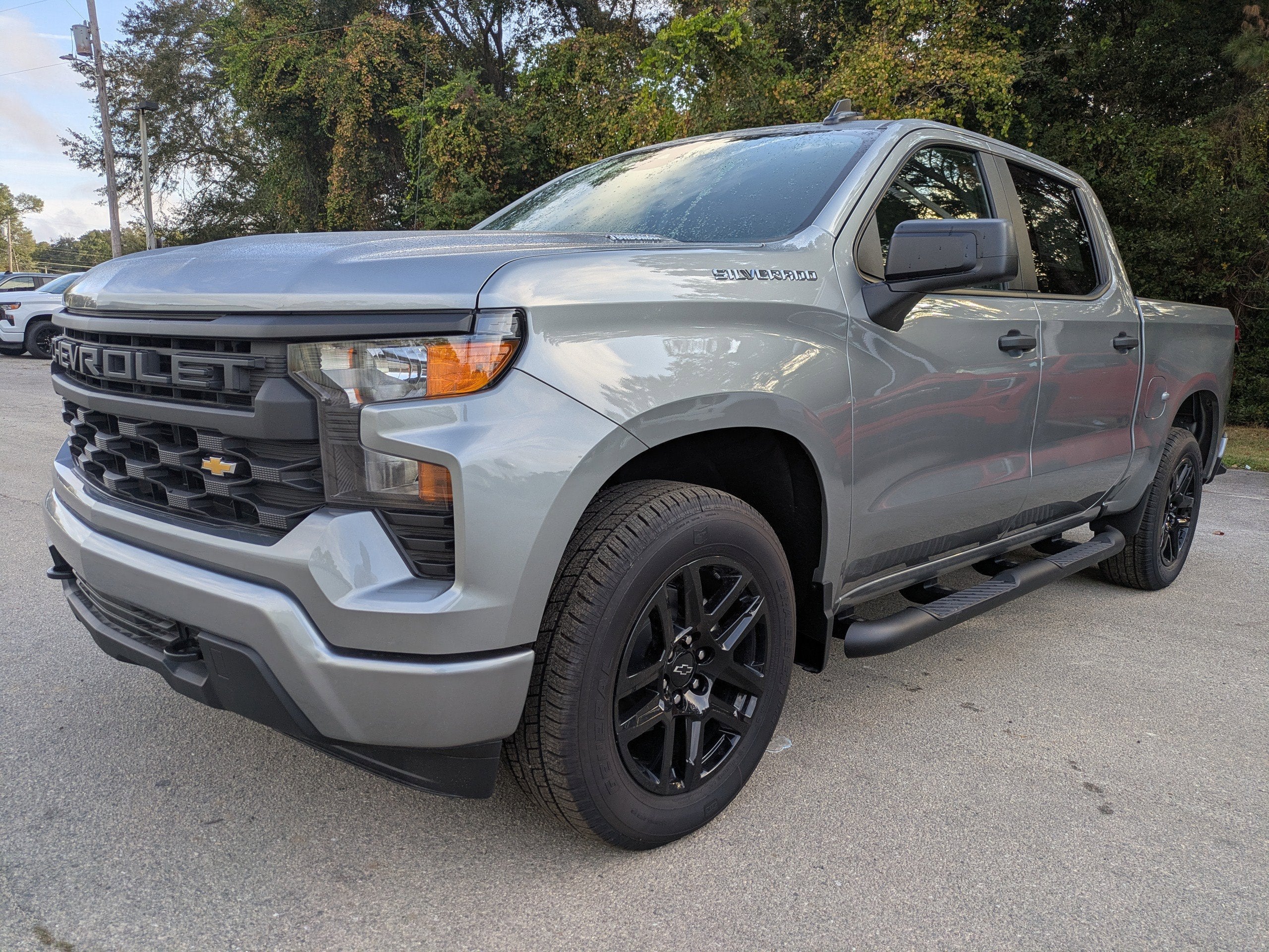2025 Chevrolet Silverado 1500 Custom