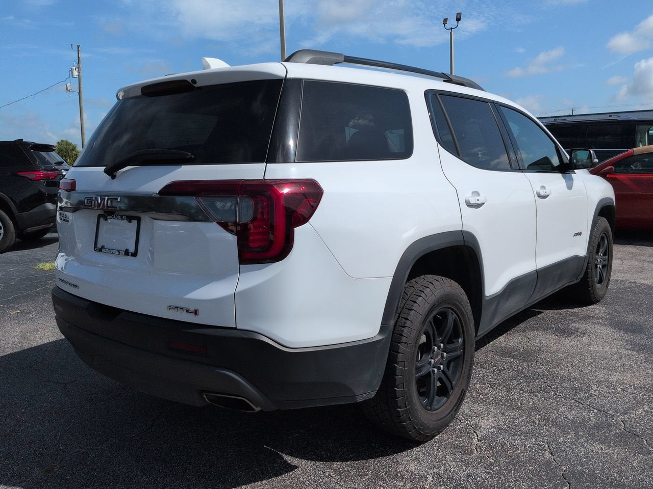 2023 GMC Acadia AT4