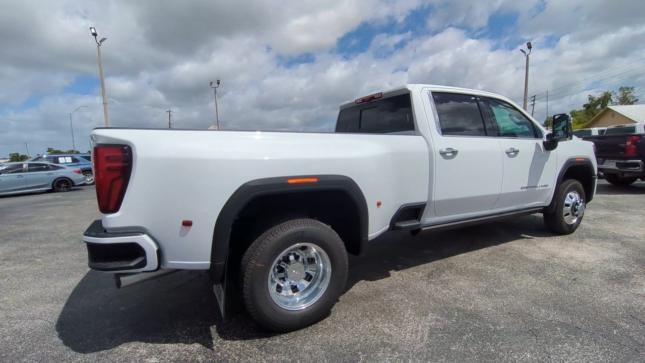 2026 GMC Sierra 3500 HD Denali Ultimate DRW