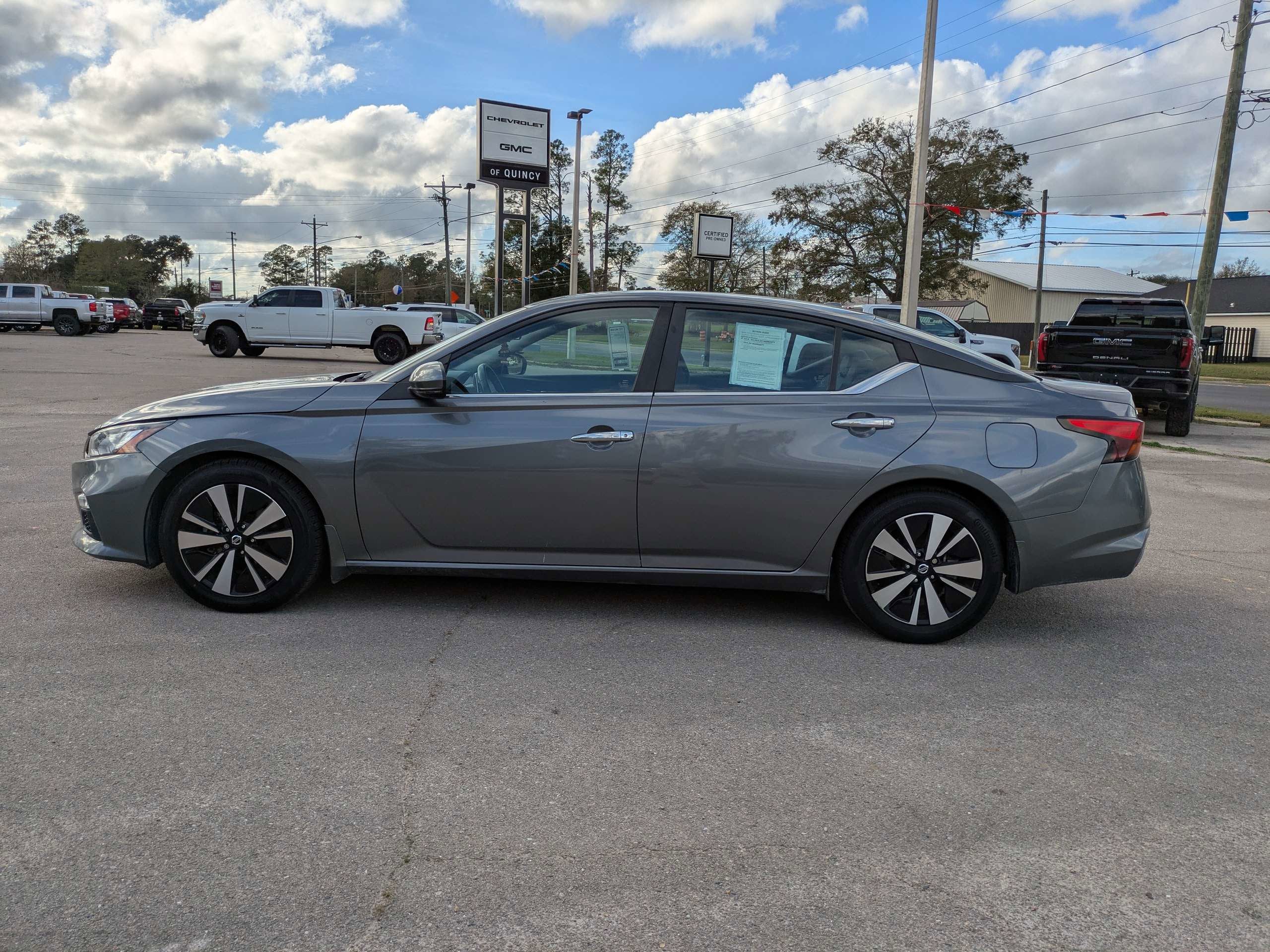 2021 Nissan Altima SV FWD
