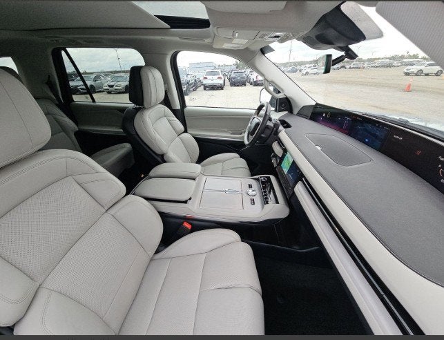 2025 Lincoln Navigator Reserve