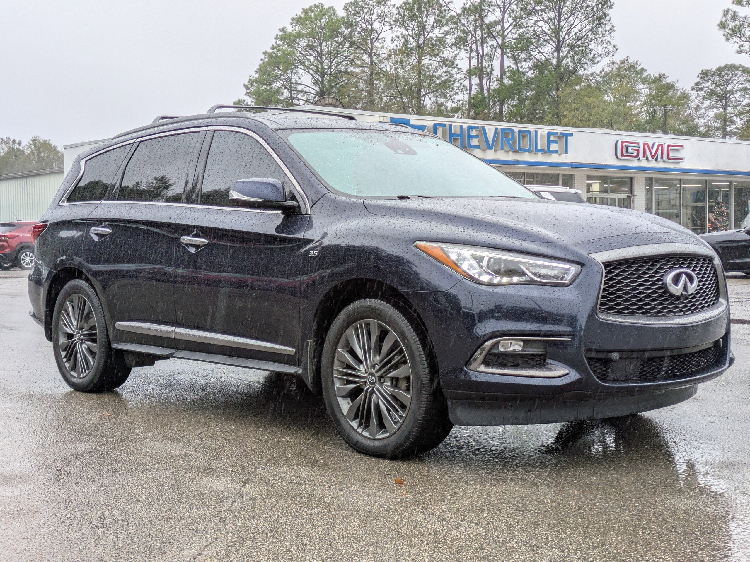 2019 INFINITI QX60 LUXE