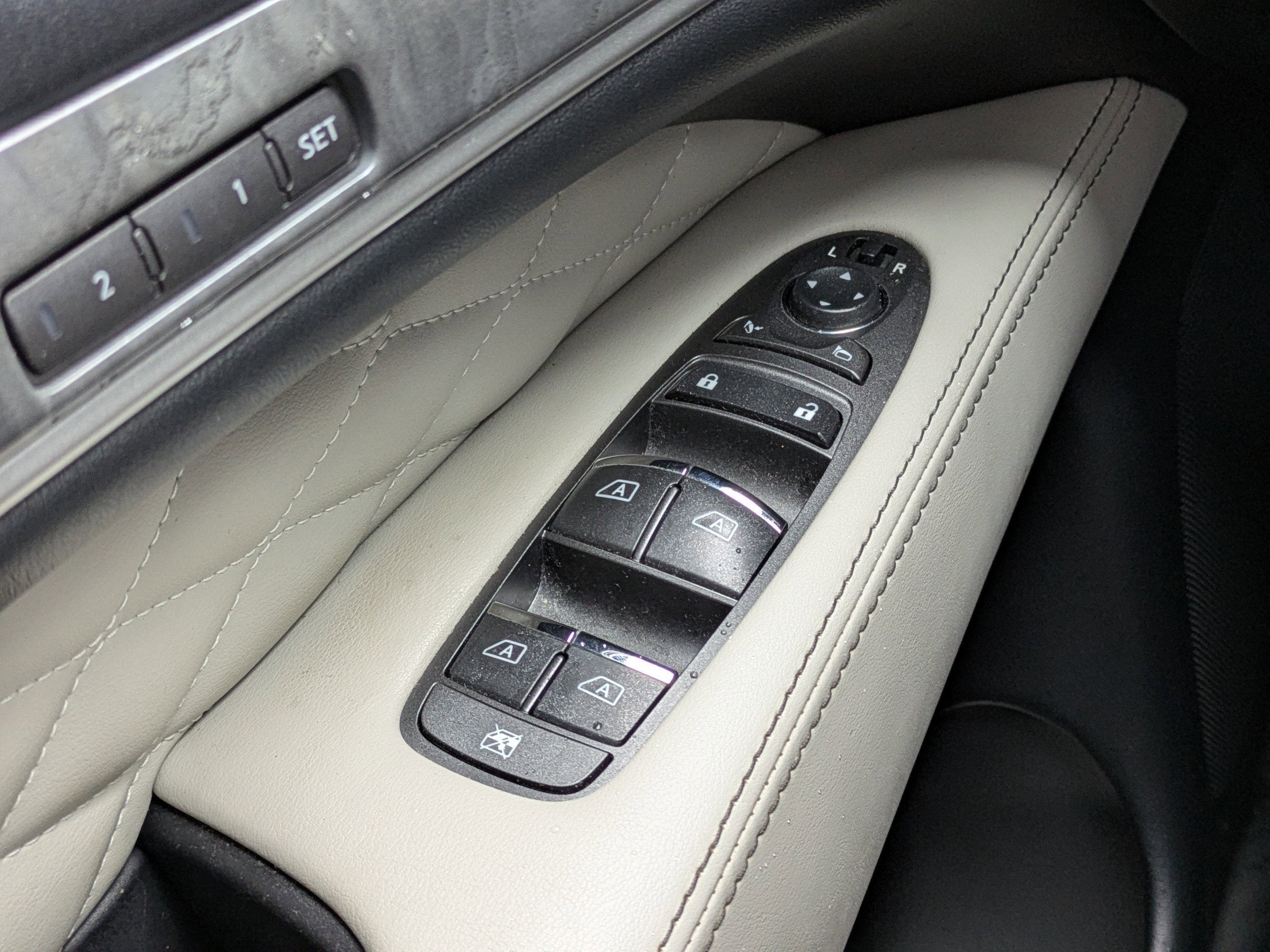 2019 INFINITI QX60 LUXE