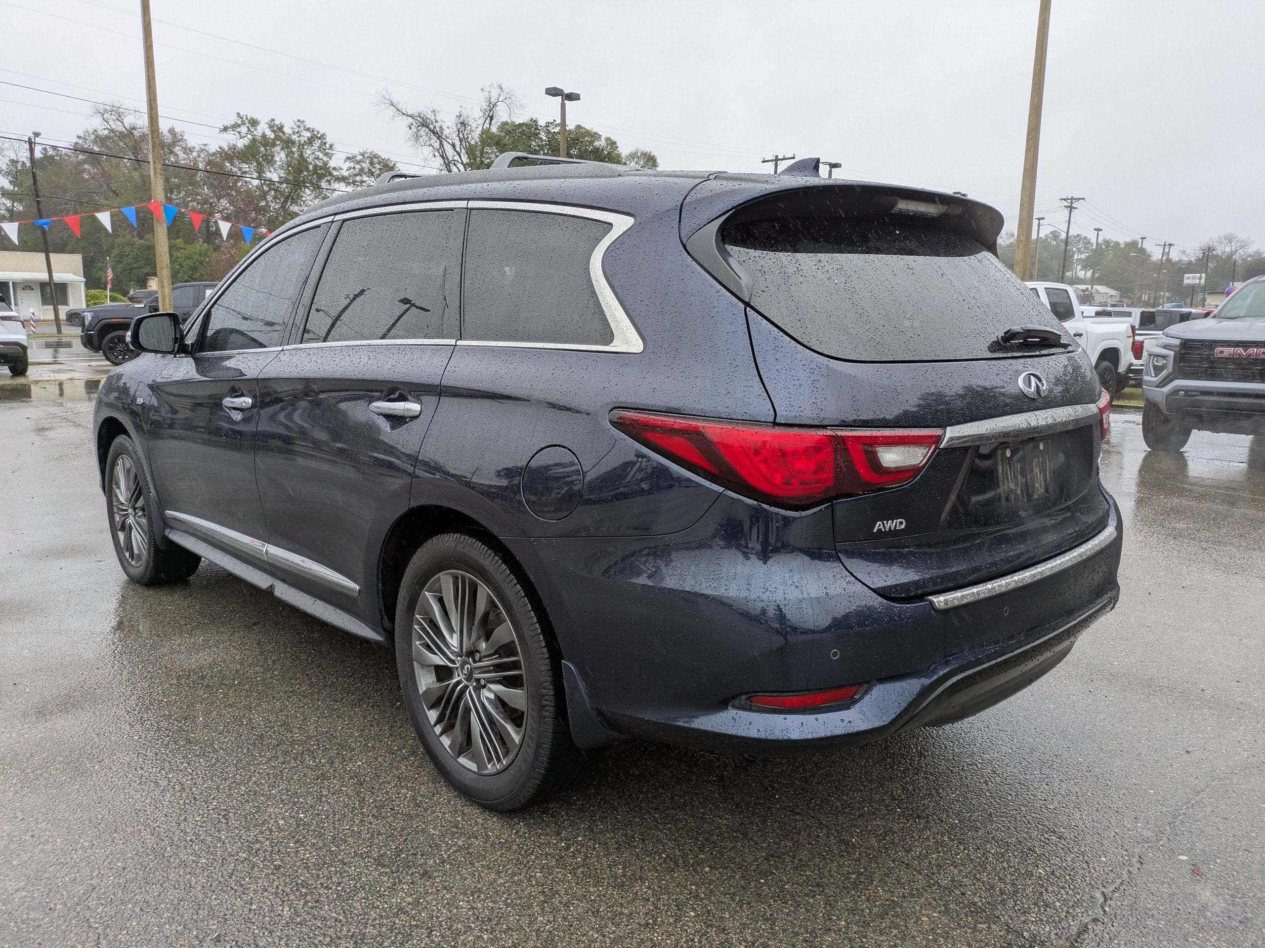 2019 INFINITI QX60 LUXE