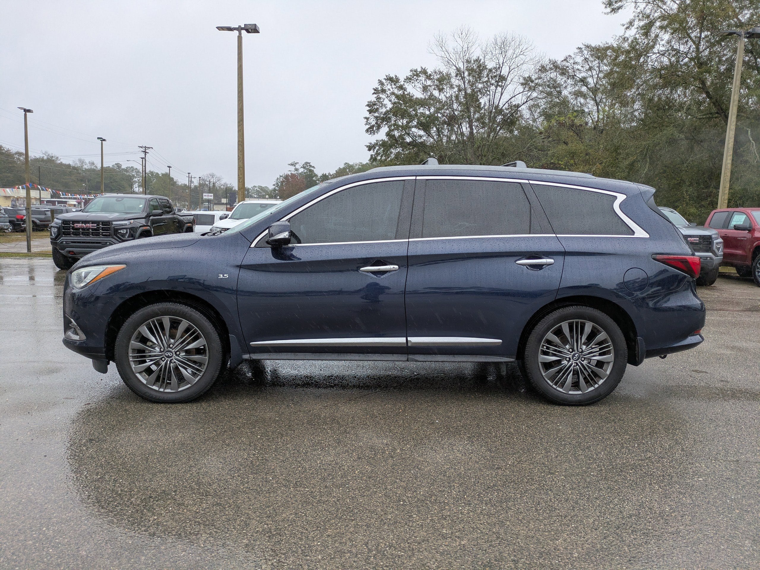 2019 INFINITI QX60 LUXE