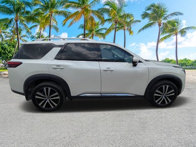 2023 Nissan Pathfinder Platinum 4WD