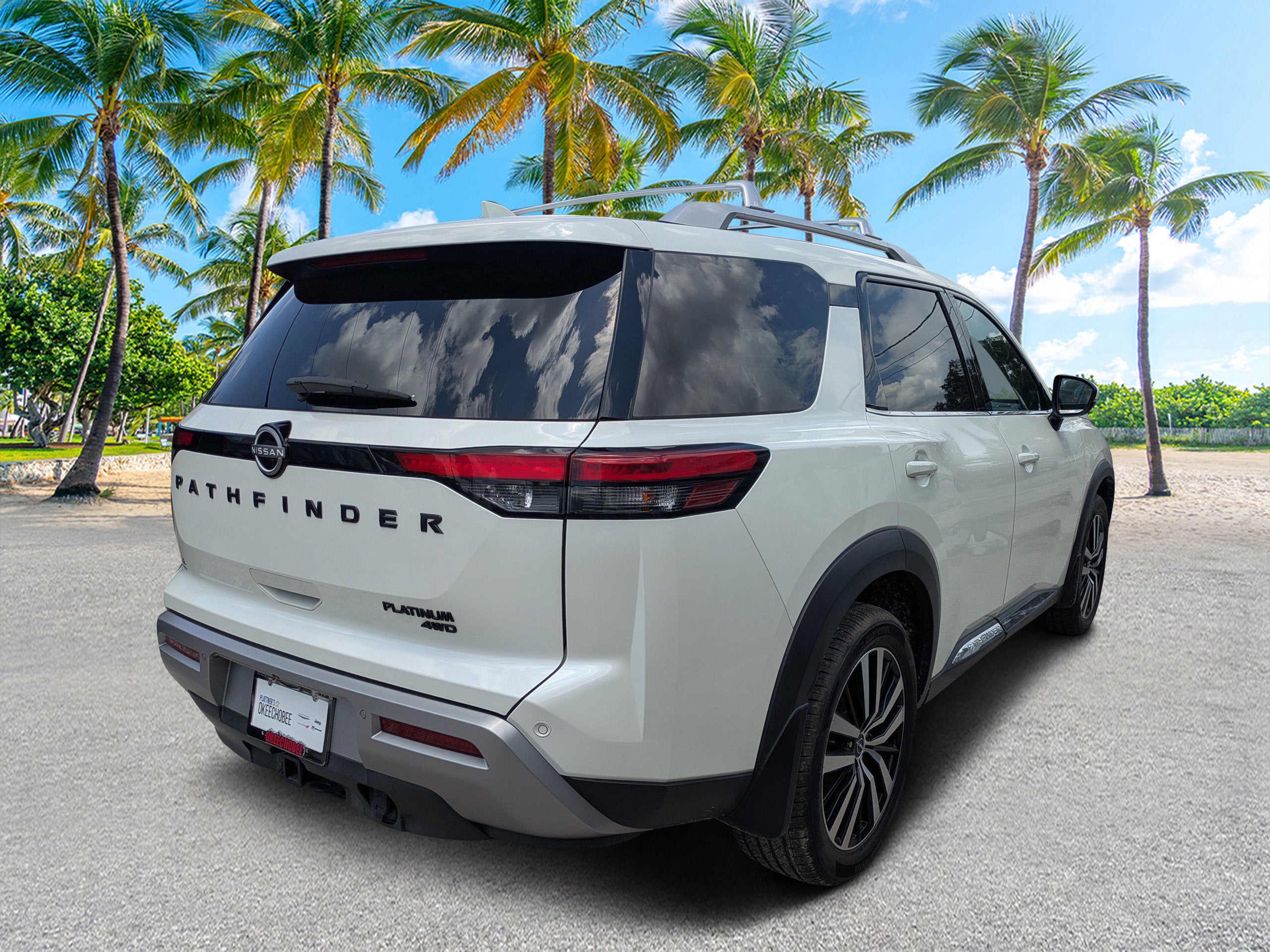 2023 Nissan Pathfinder Platinum 4WD