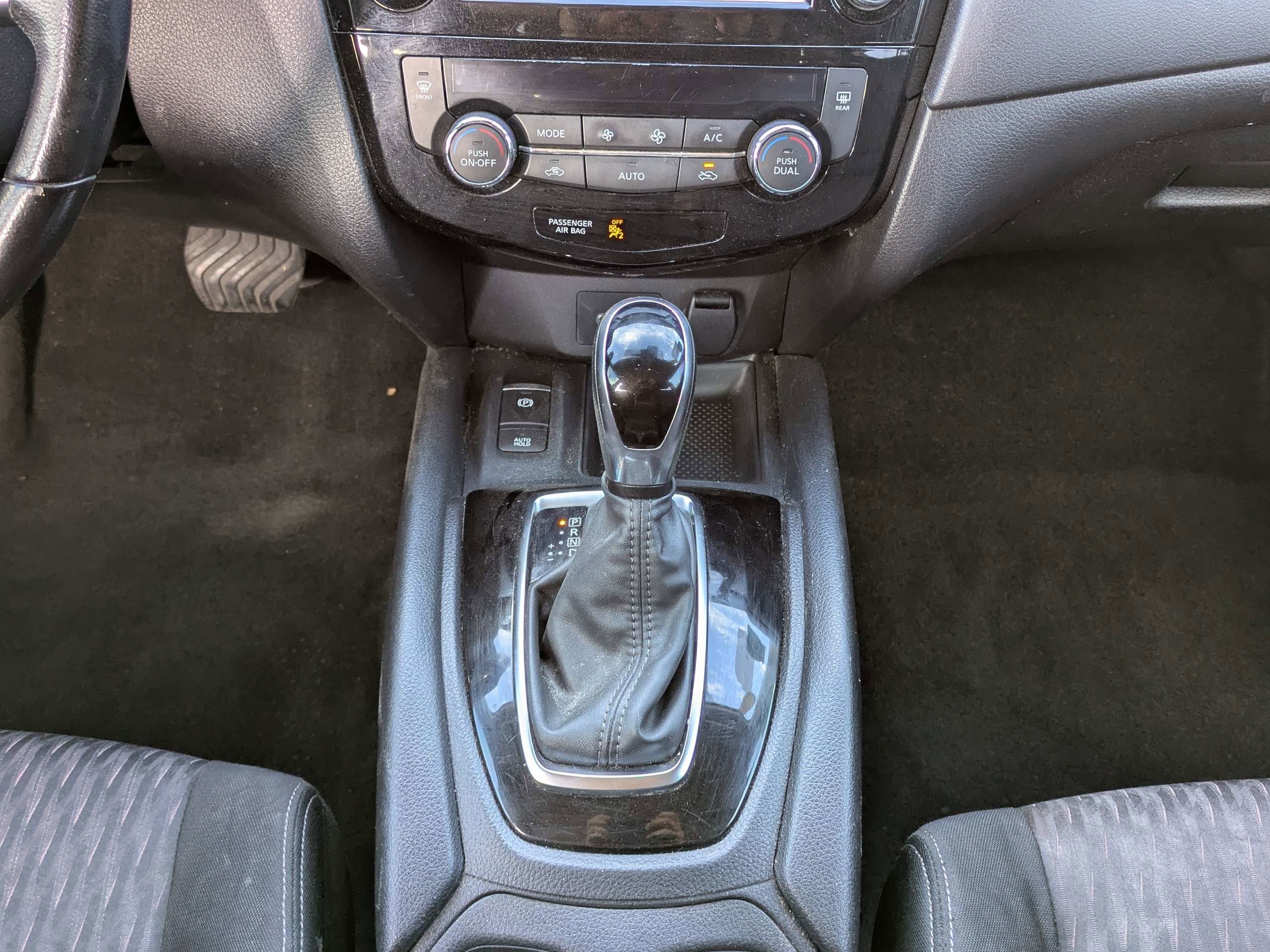 2020 Nissan Rogue SV FWD